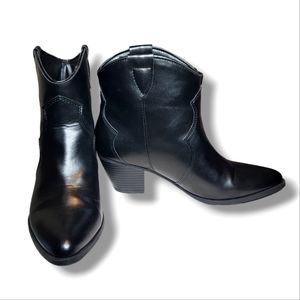 GAP Black‎ Western Boots Cowboy Ankle Booties Size 8 Block Heels Pointed